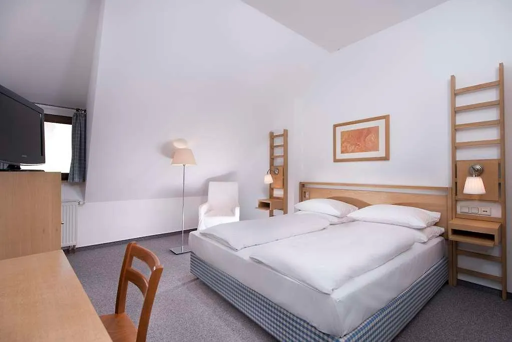 Hotel Agneshof Nuernberg 3*, נירנברג גרמניה
