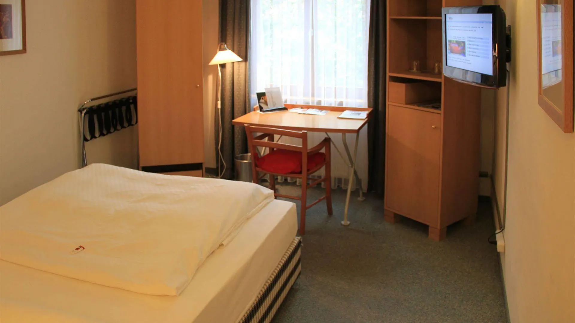 ***  Hotel Agneshof Nuernberg גרמניה
